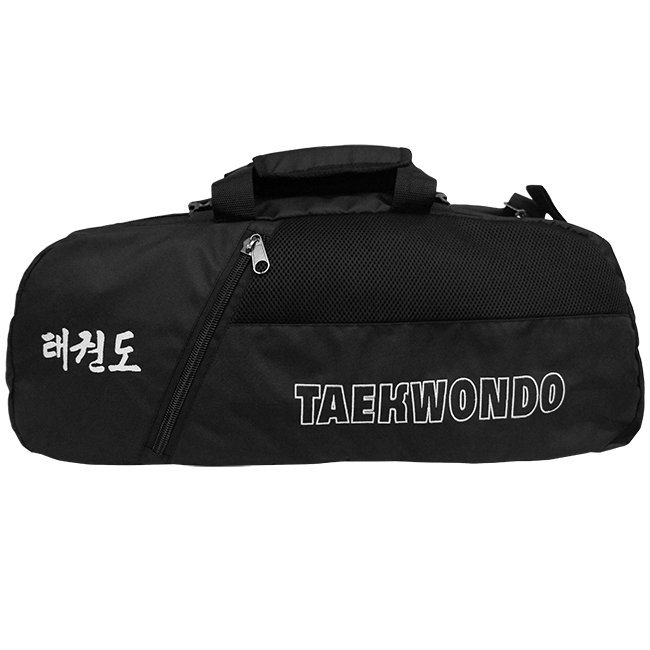 Сбоку сумки вышито слово "Taekwondo" и иероглифы